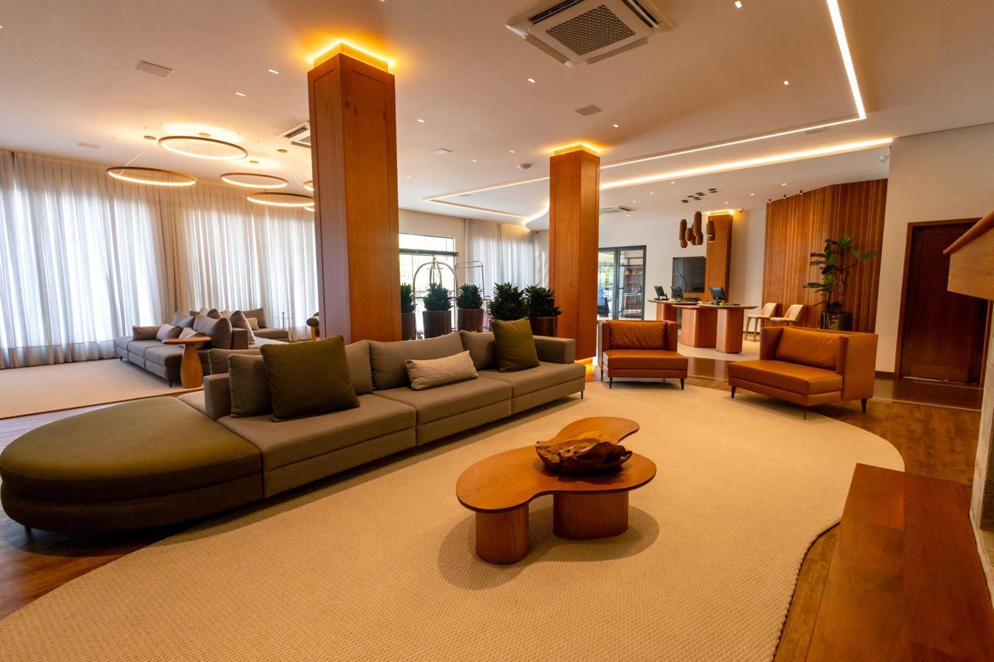 Monthez Hotel & Eventos Brusque Eksteriør bilde